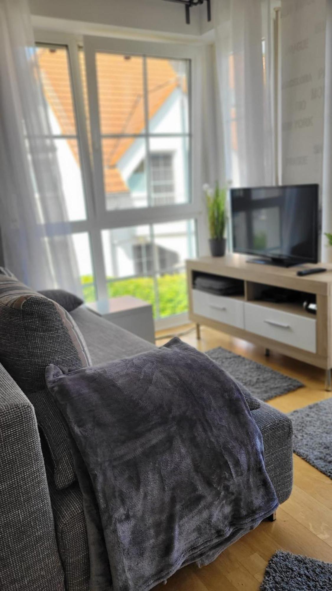 Berlin-Oase - Schnuckelige Ferienwohnung An Der Grenze Zu Berlin 舍讷费尔德 外观 照片
